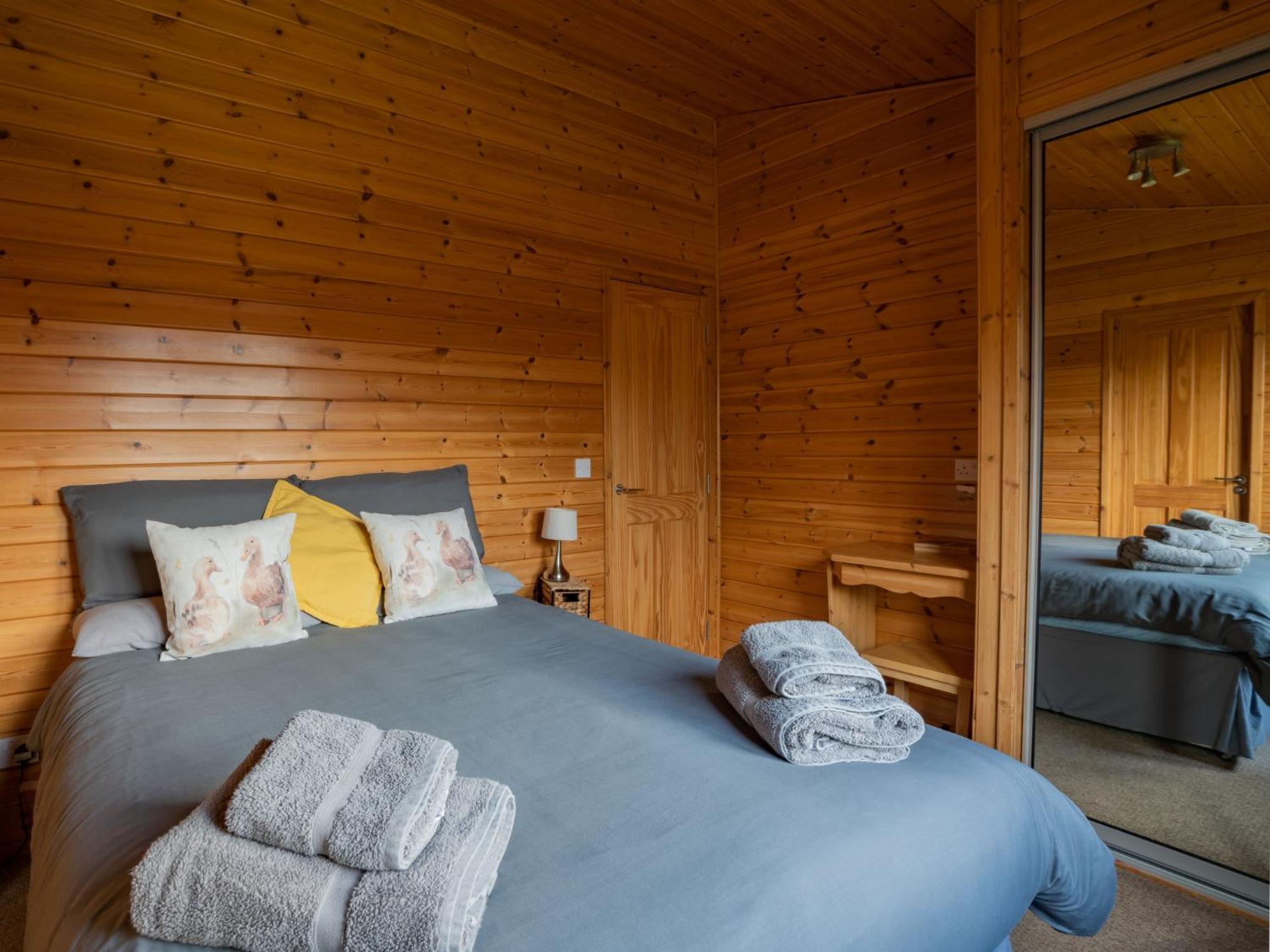 Chalet Loch Leven Lodge 10 By Interhome Kinross Exteriér fotografie