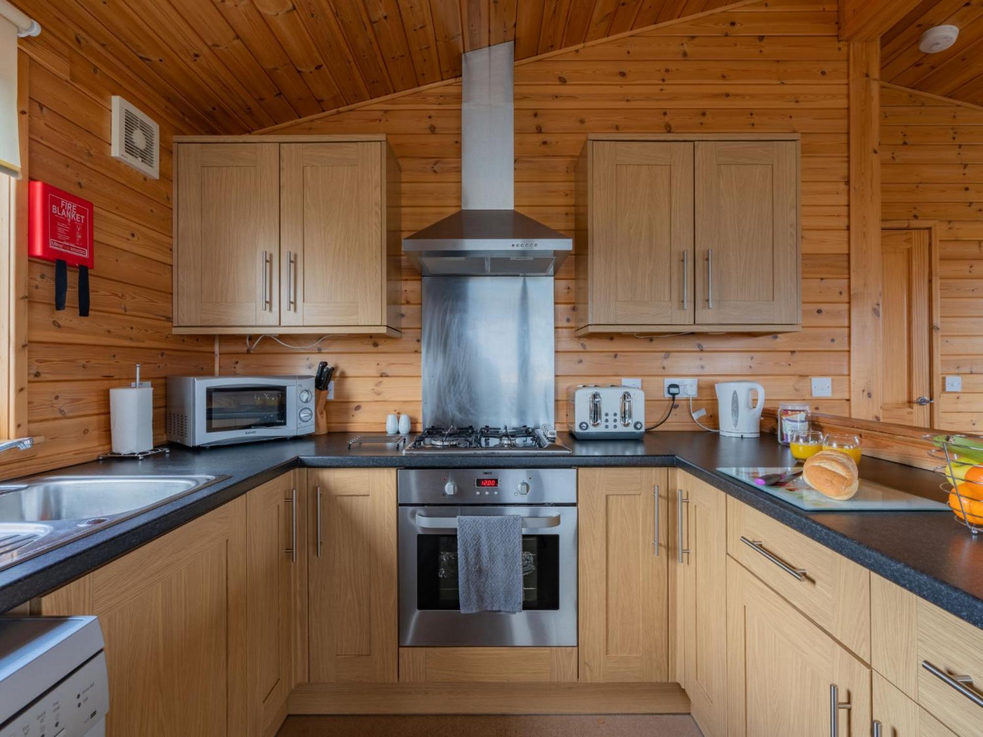 Chalet Loch Leven Lodge 10 By Interhome Kinross Exteriér fotografie